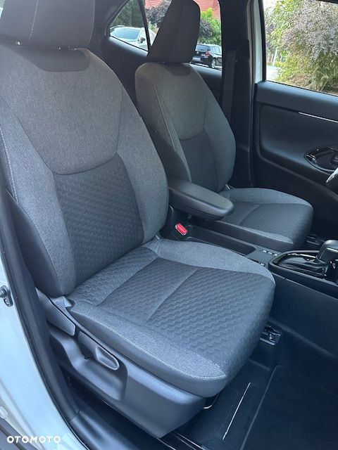 Toyota Yaris Cross 130 1.5 VVT-i Black&White - 38