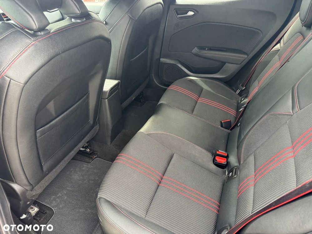 Renault Clio - 11