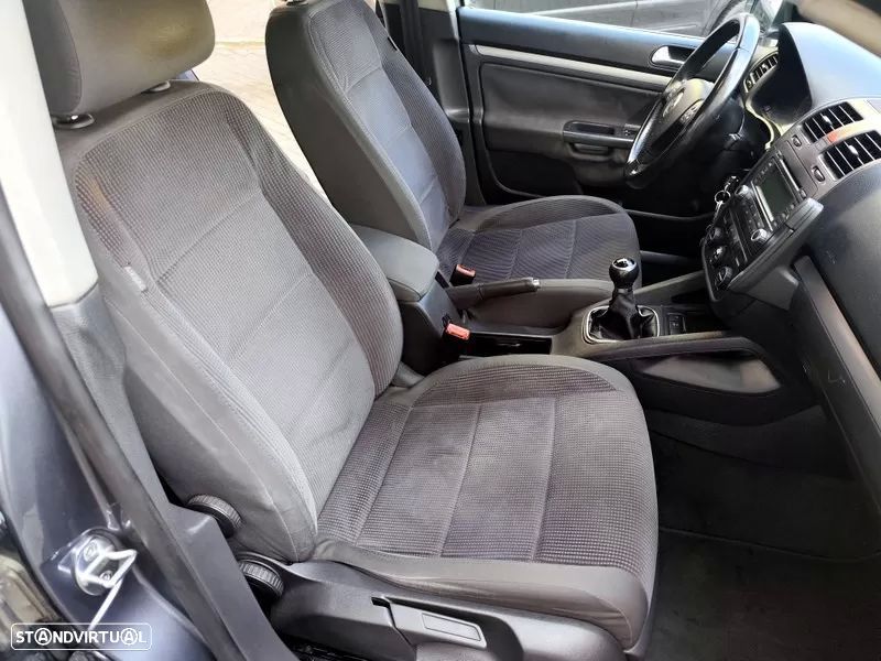 VW Jetta 1.9 TDi BlueM. Trendline - 7