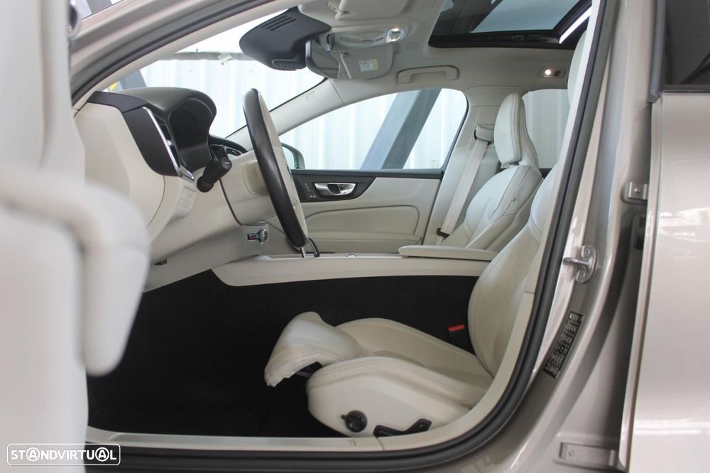 Volvo V60 Cross Country 2.0 B4 Geartronic - 11