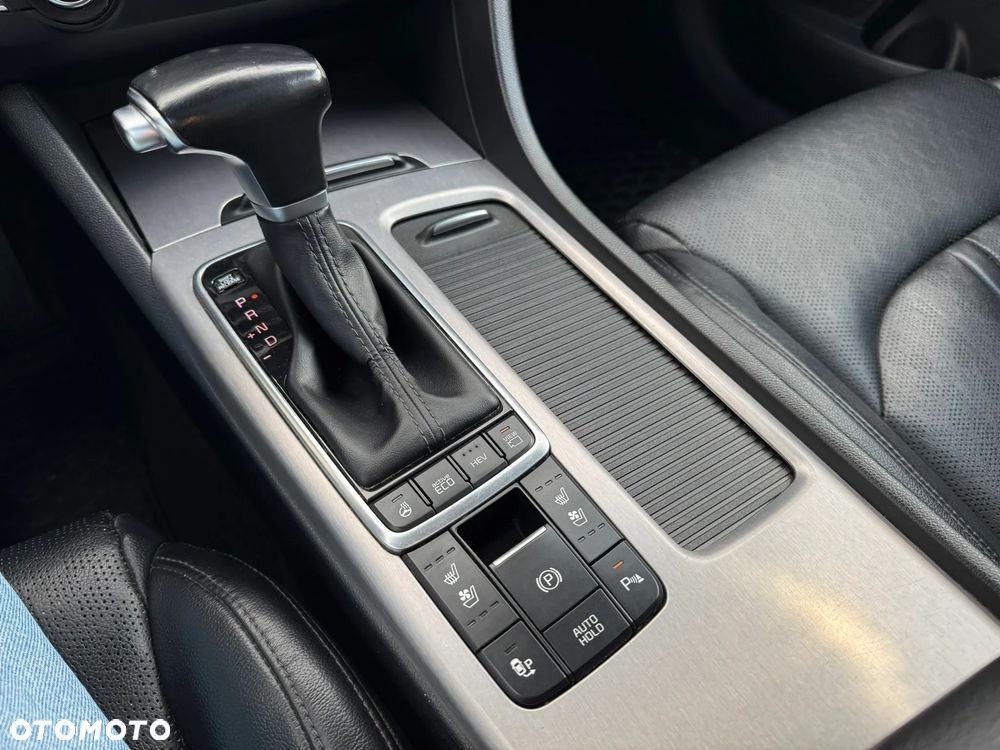 Kia Optima Plug-in Hybrid - 27