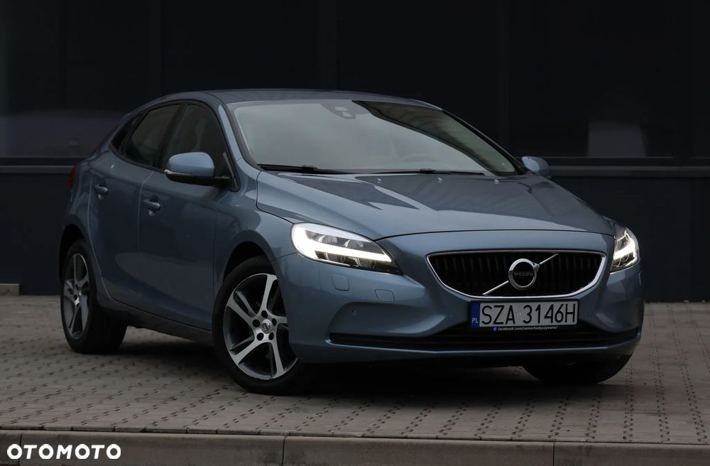 Volvo V40 T2 Momentum - 3