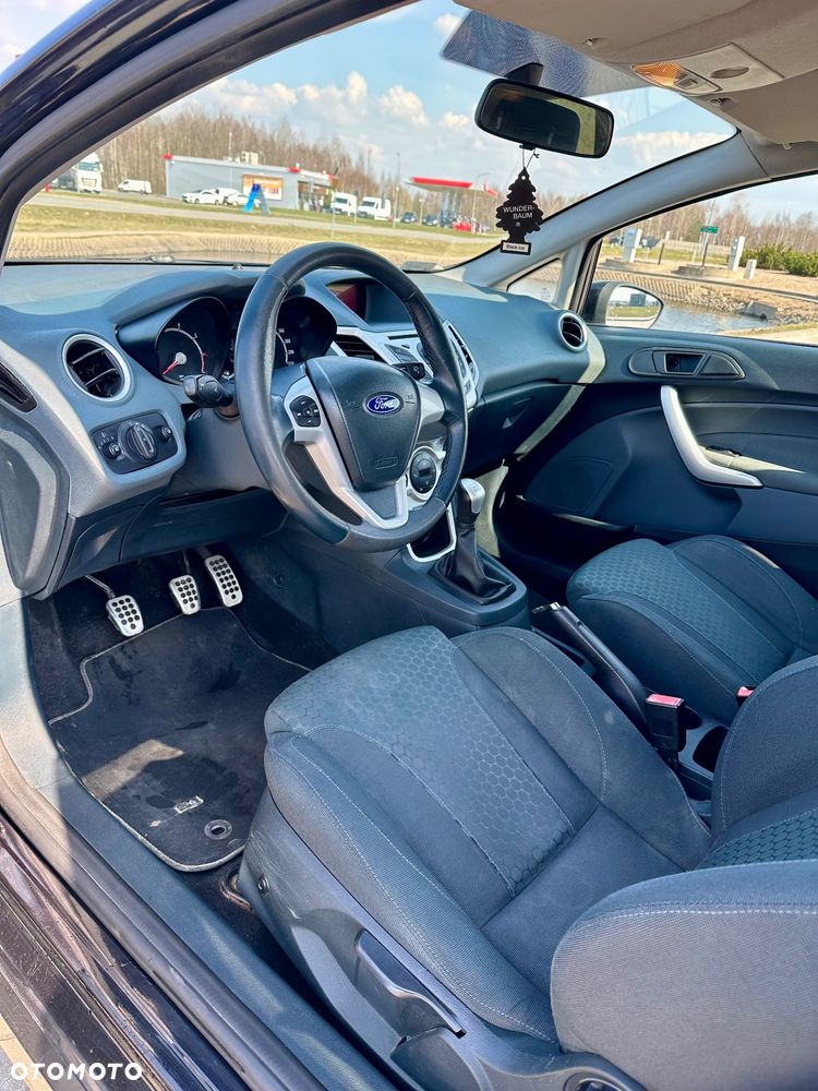 Ford Fiesta 1.6 Ti-VCT Titanium - 10