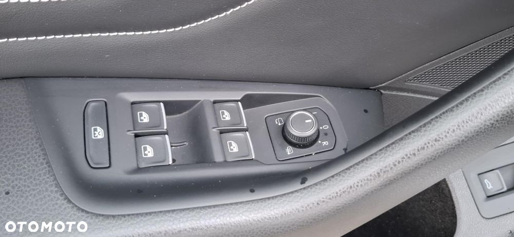 Volkswagen Passat - 21