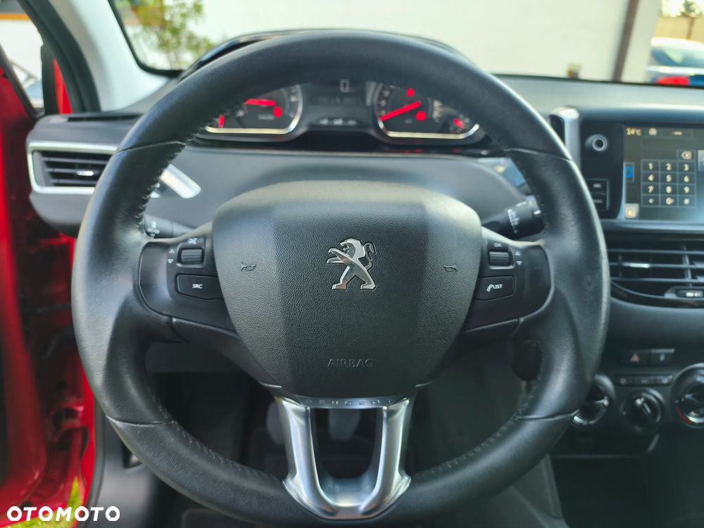 Peugeot 208 - 11