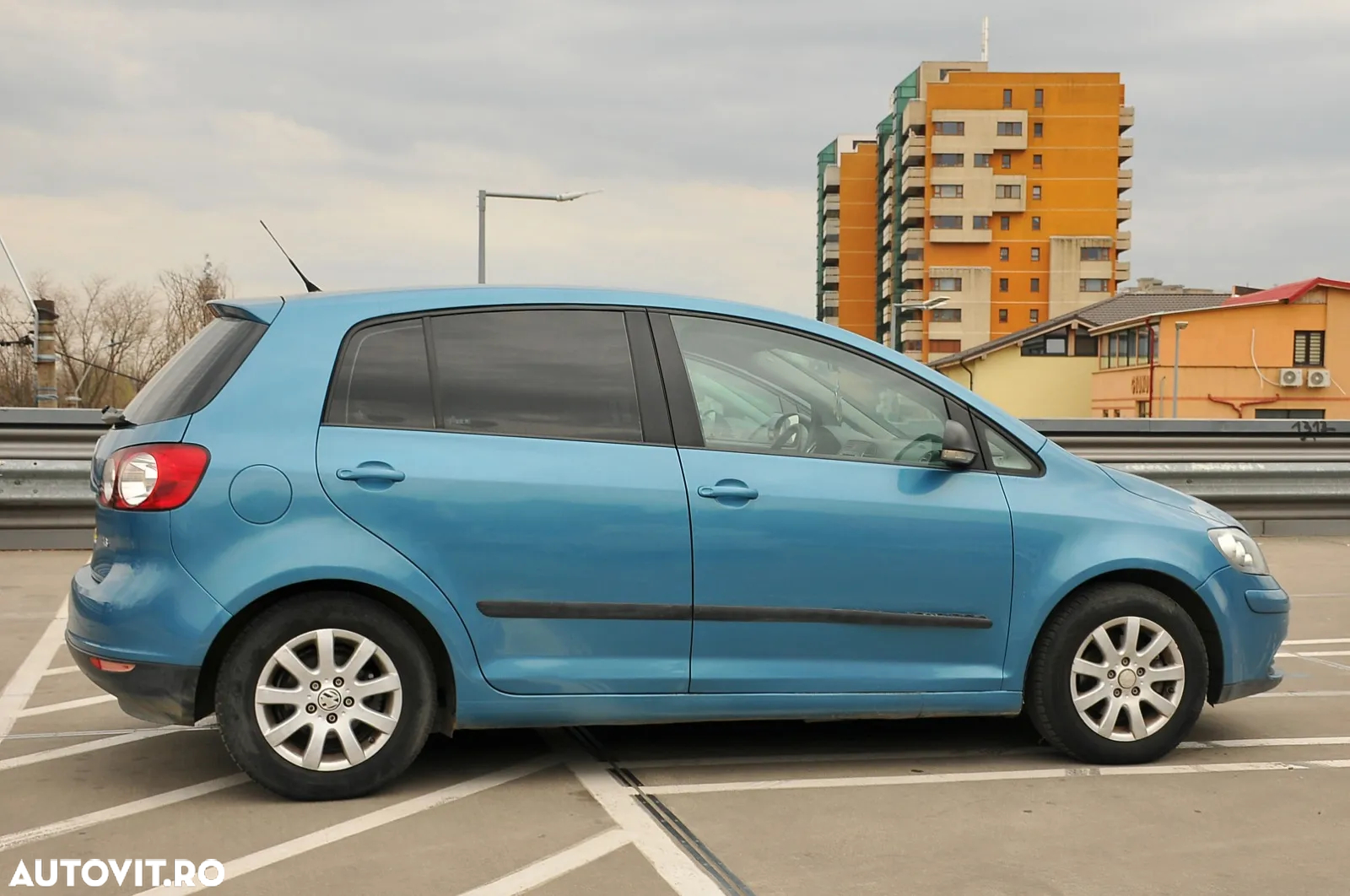 Volkswagen Golf Plus 1.6 FSI Comfortline - 6
