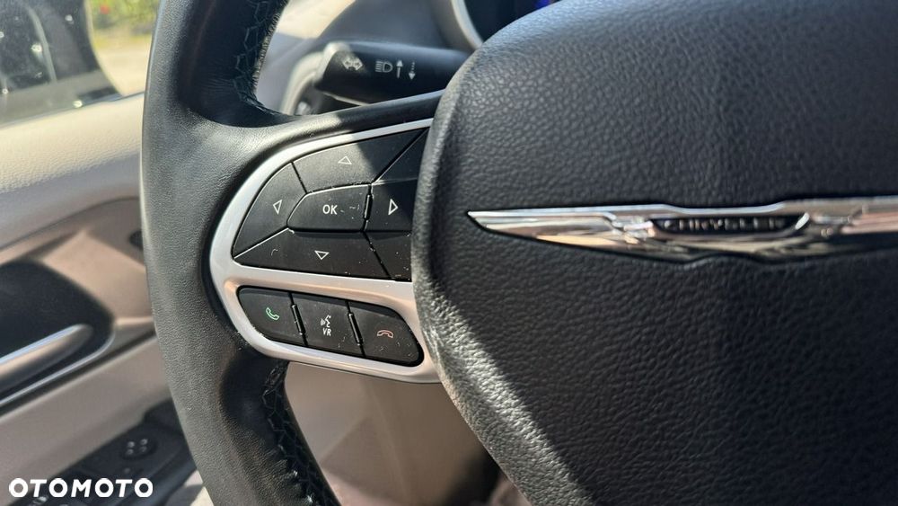 Chrysler Pacifica - 18