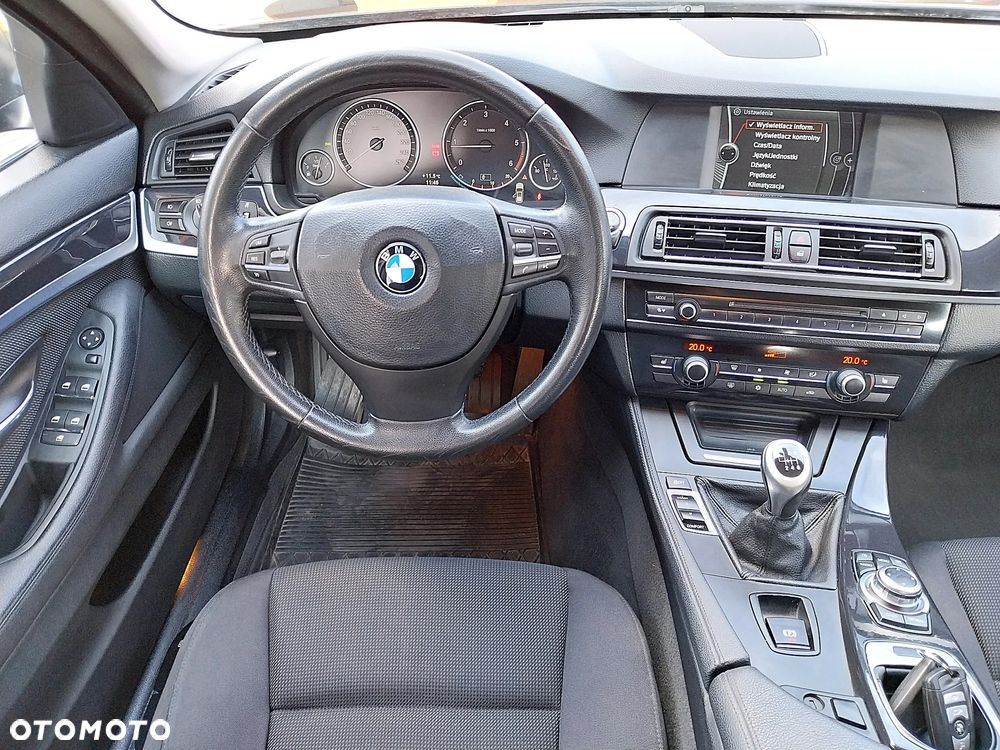 BMW Seria 5 520d - 16