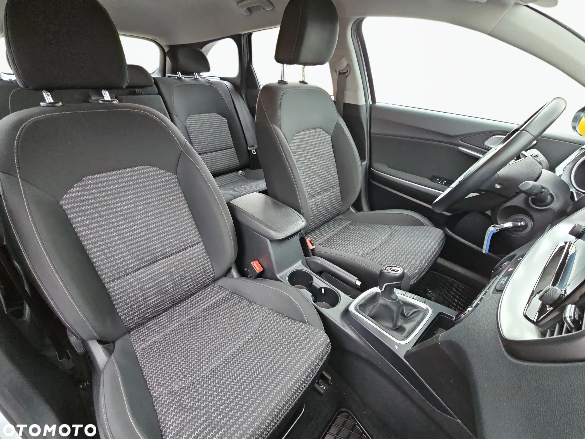 Kia Ceed 1.5 T-GDI M - 25