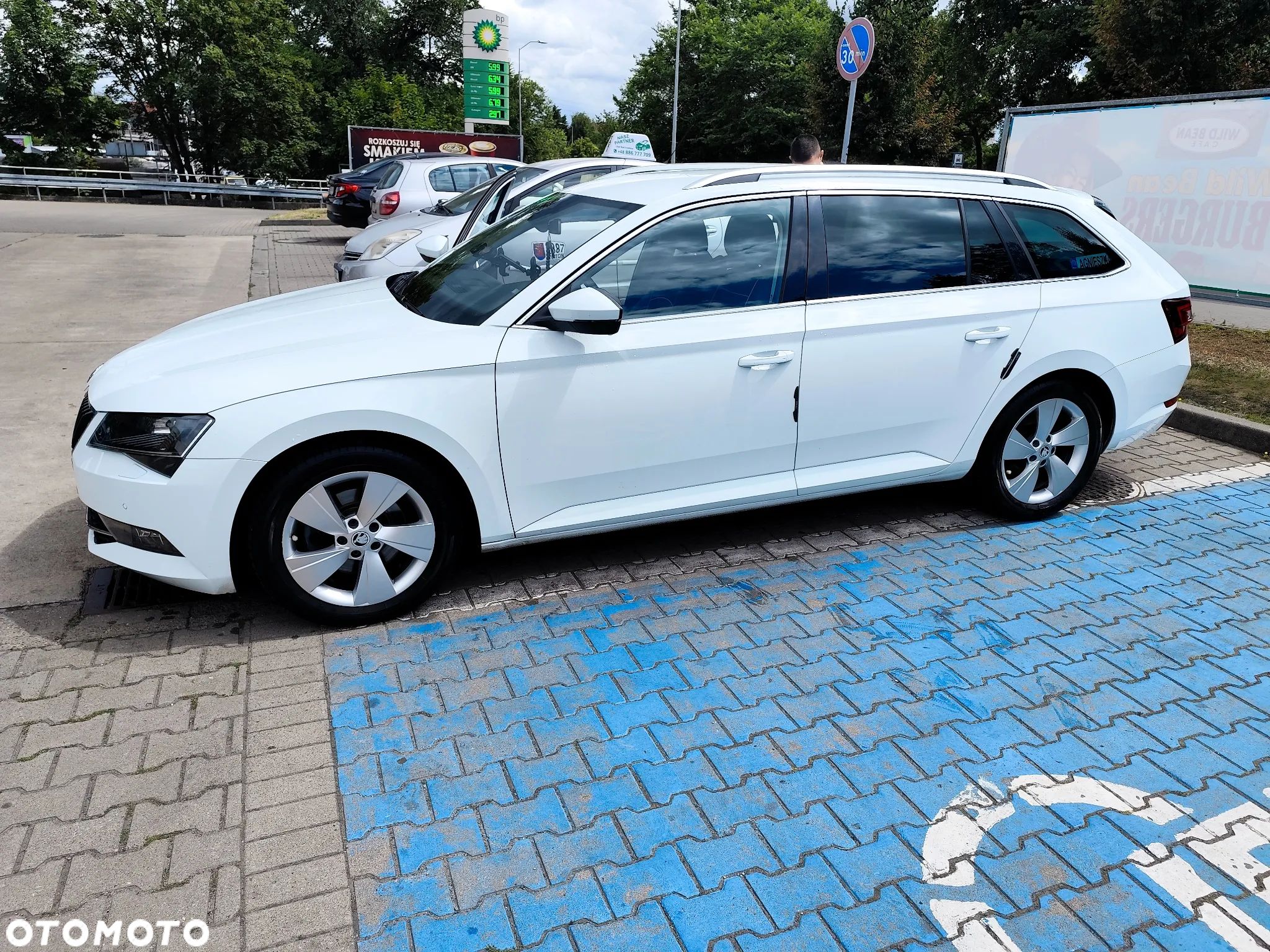 Skoda Superb 2.0 TDI DSG Style - 1