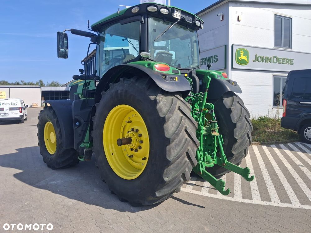 John Deere 6215R - 7