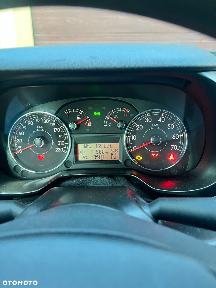 Fiat Grande Punto - 13