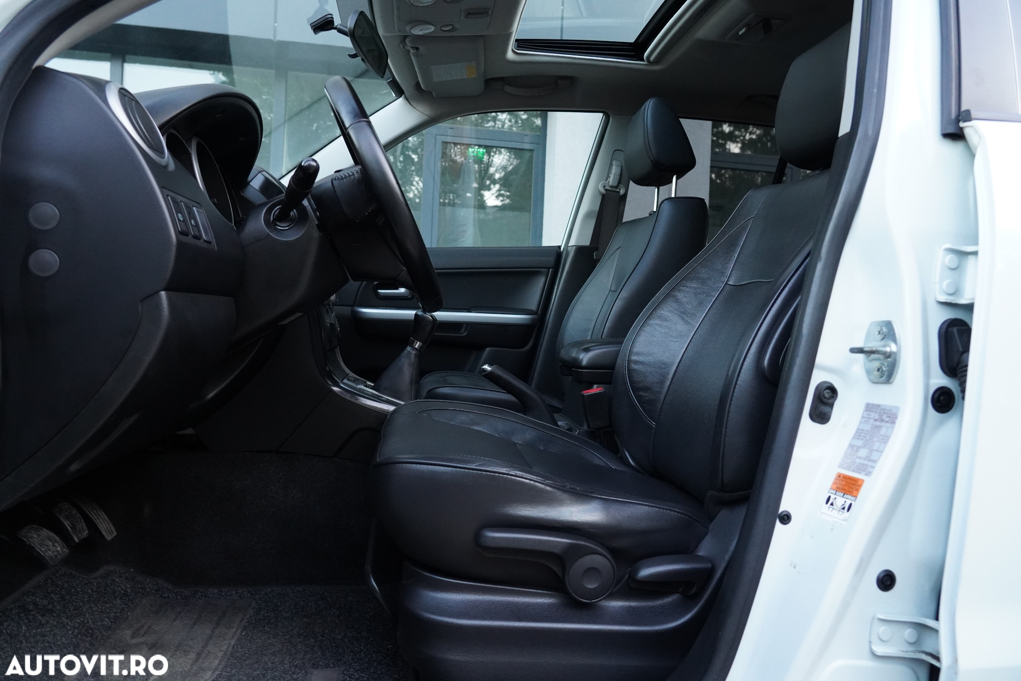 Suzuki Grand Vitara 1.9 DDiS Comfort - 19