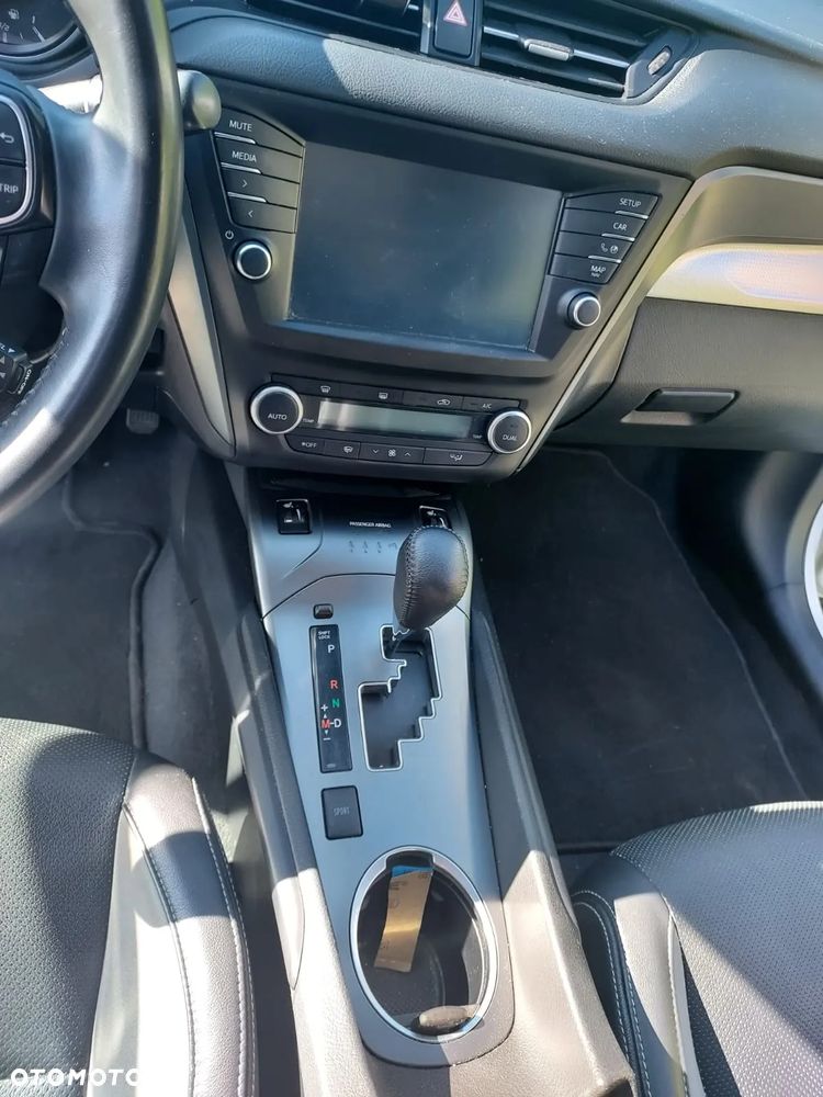 Toyota Avensis 1.8 Premium MS - 8