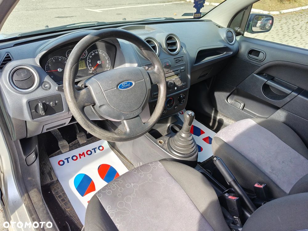 Ford Fiesta 1.3 We will Rock You - 12