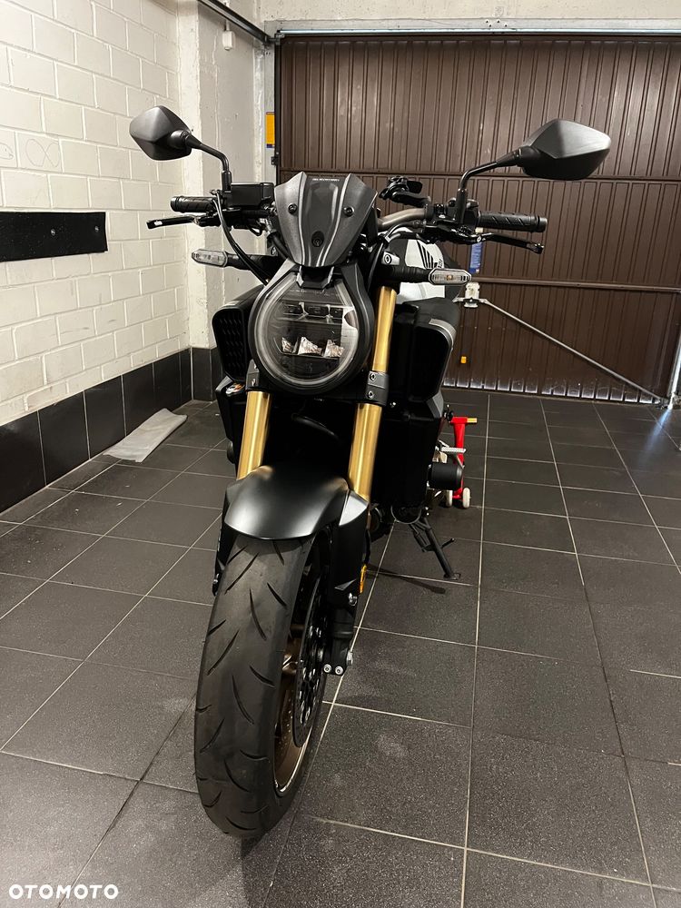 Honda CB - 3