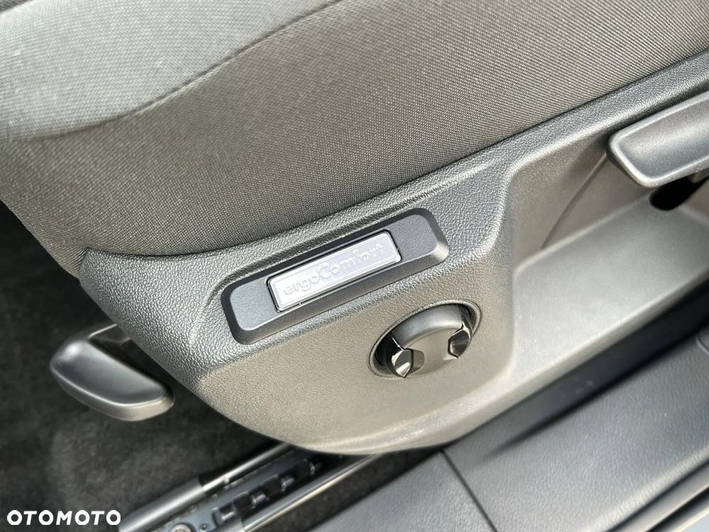 Volkswagen Caddy Maxi 2,0 l TDI 122 KM DSG r. o.: 2970 mm - 26