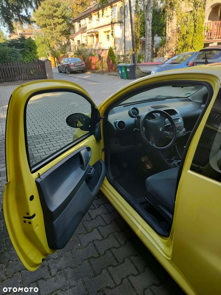 Peugeot 107 - 12