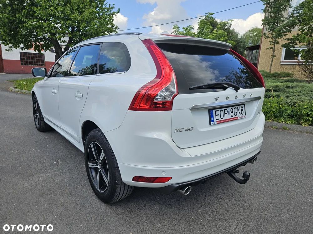Volvo XC 60 D3 Drive-E R-Design Momentum - 3