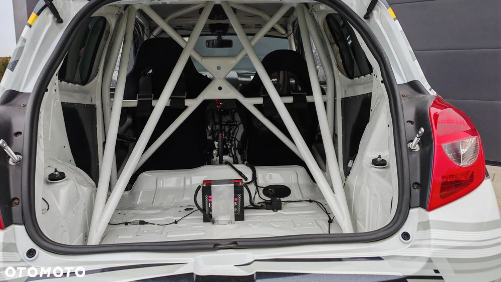 Renault Clio - 16