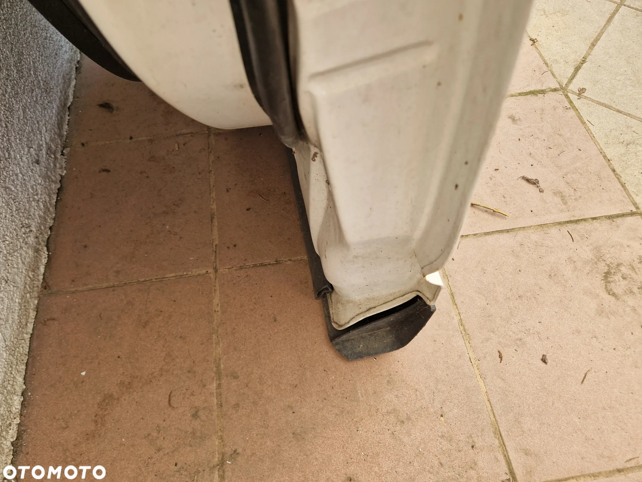Ford Taurus Drzwi 2015 - 3