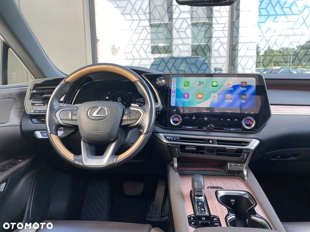 Lexus RX 450h+ Omotenashi - 5