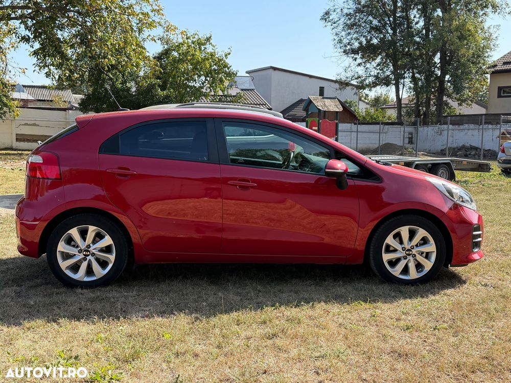 Kia Rio 1.1 CRDI Fifa World Cup Edition - 7