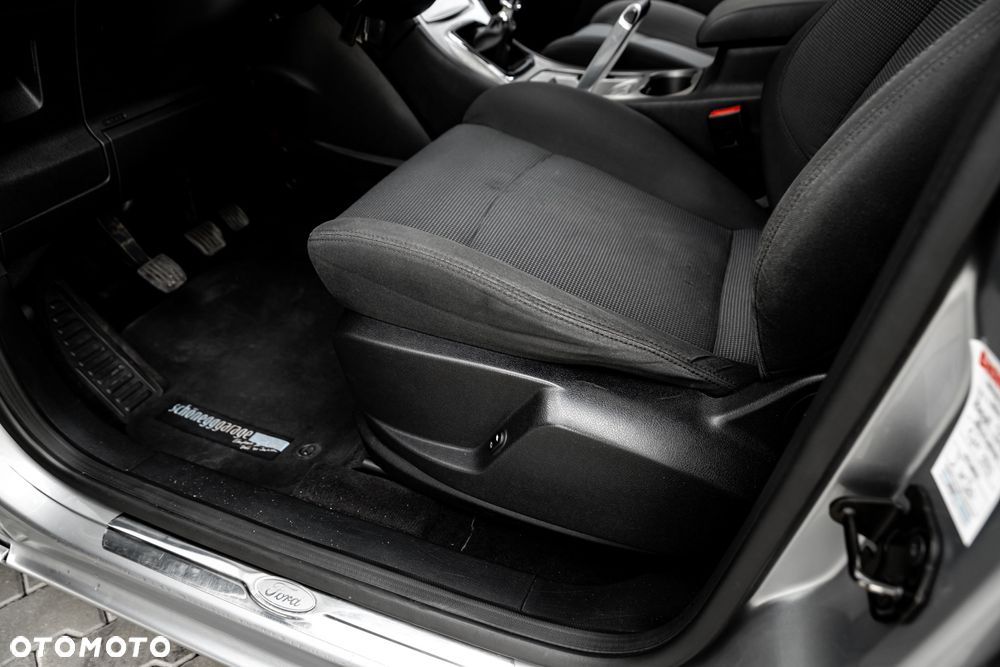 Ford S-Max 2.5 Titanium - 18