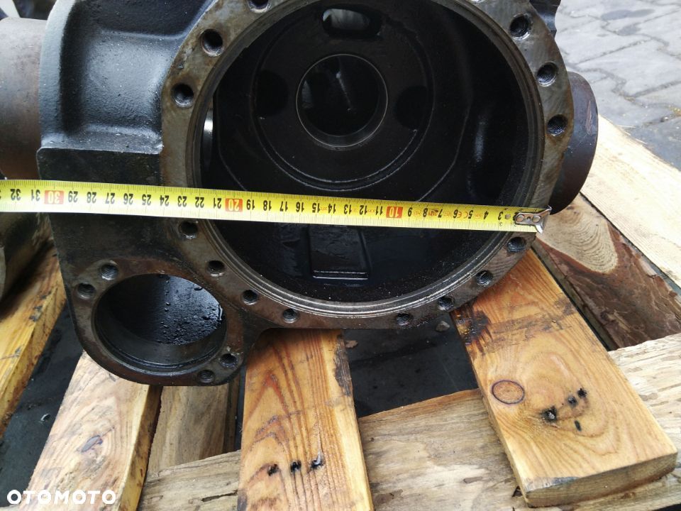 Obudowa mostu Dana Spicer [P-14 S-3×27 W70 SZ-8 Ż-4] Manitou Kramer New Holland - 7