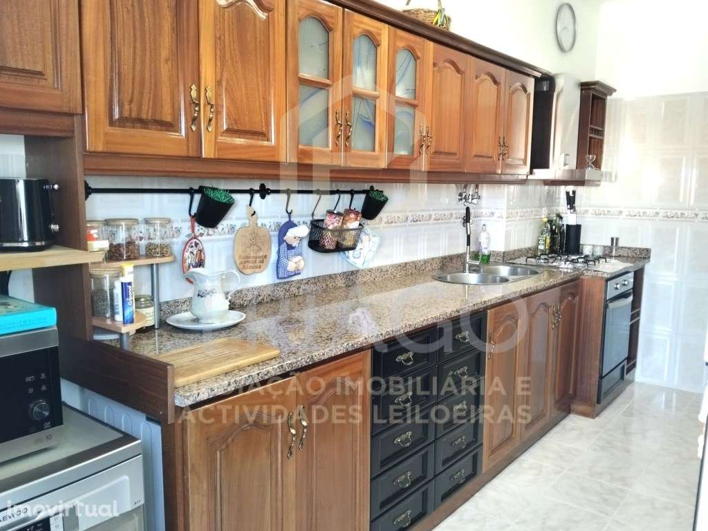 Apartamento T3 com Varanda e 2 Marquises com Excelente área - Exclu... - Grande imagem: 2/25