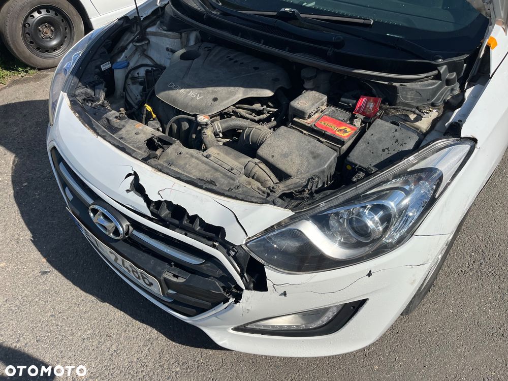 Hyundai i30 1.6 Premium - 8
