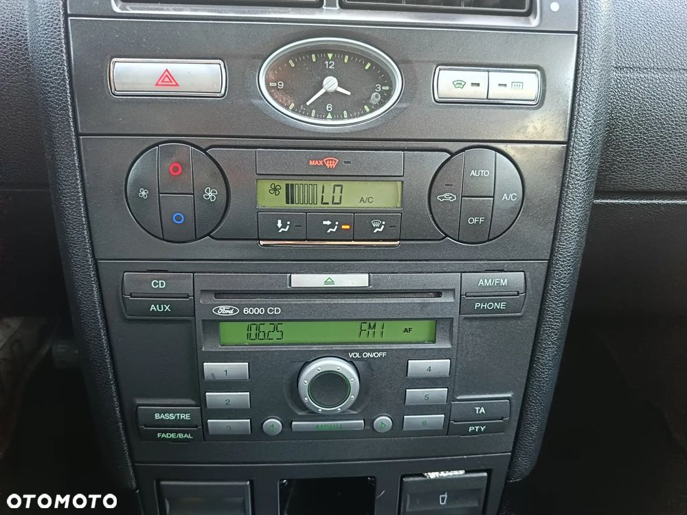 Ford Mondeo 1.8 Ghia - 15