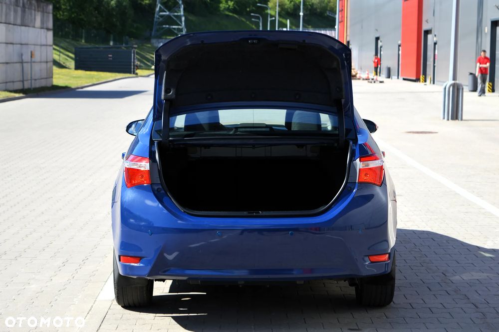 Toyota Corolla 1.6 Premium - 21