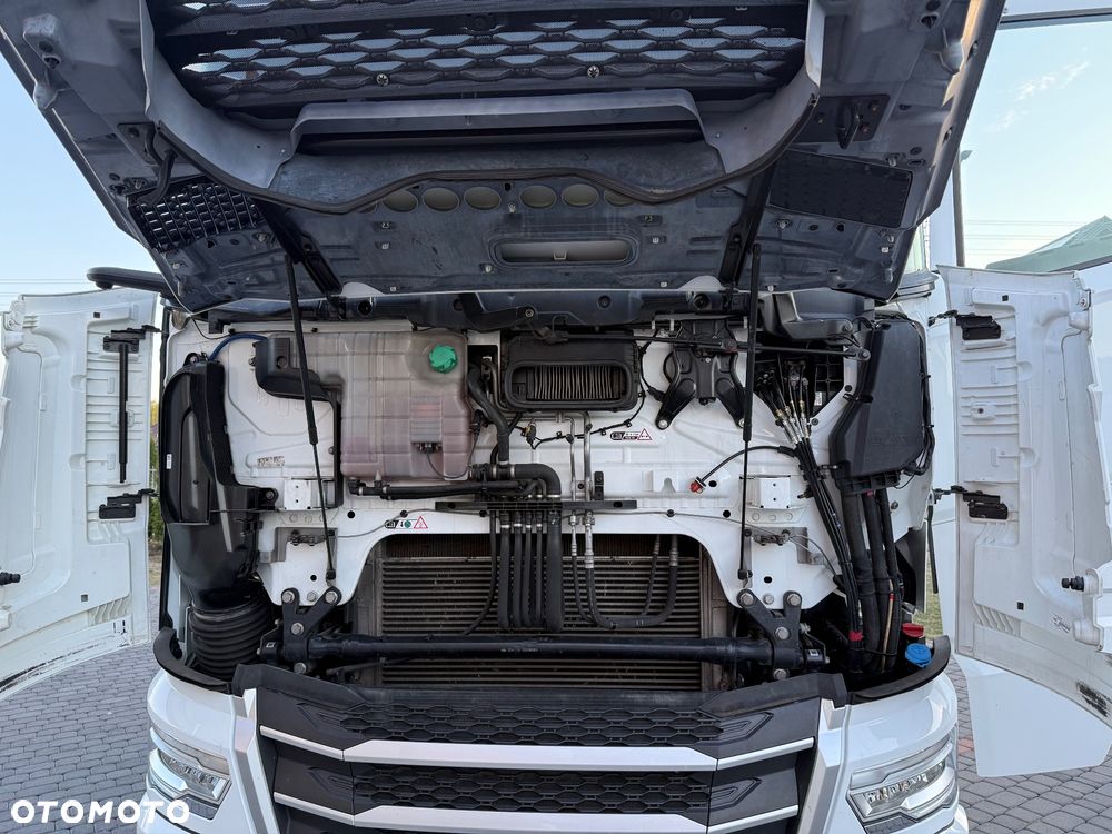 DAF XG - 12