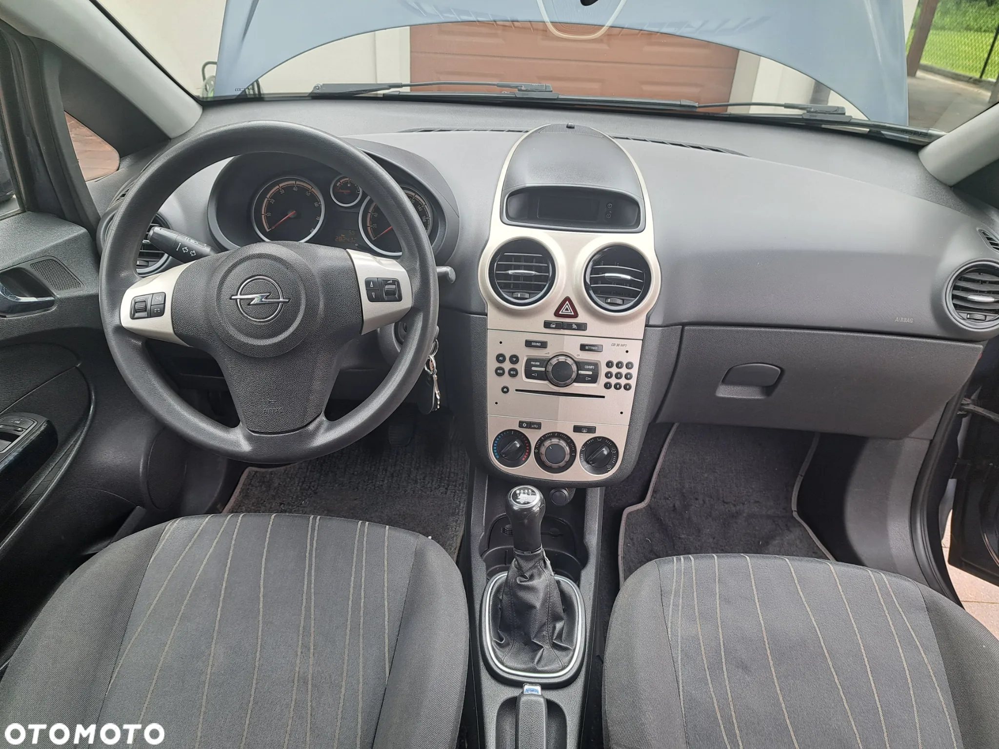Opel Corsa 1.2 16V - 9