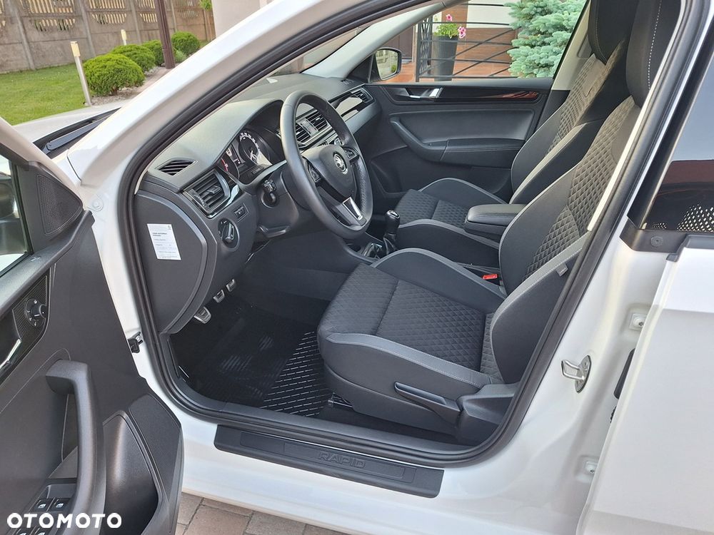 Skoda RAPID Spb 1.0 TSI Style - 11