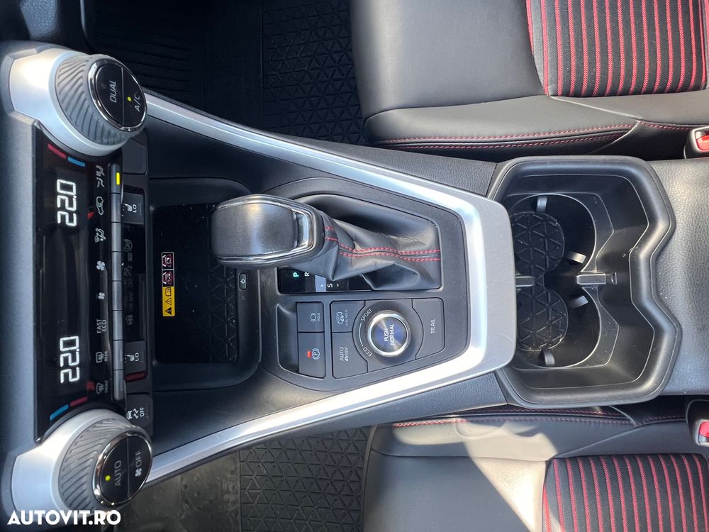 Toyota RAV4 2.5 PHEV VVT-iE 4x4 Style Bi-Tone - 16