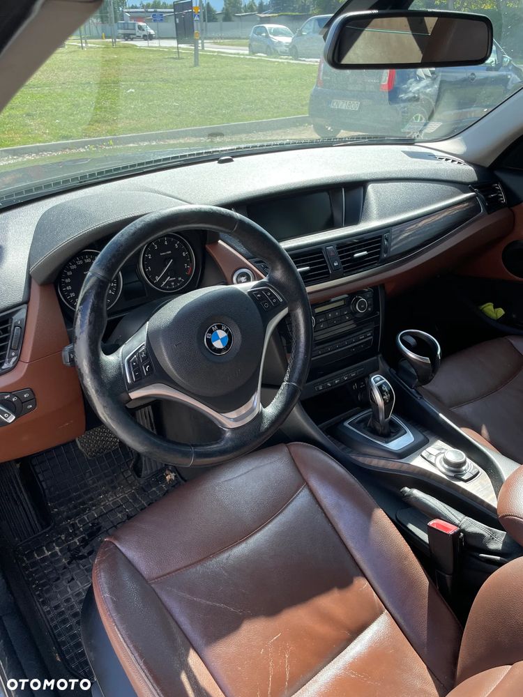 BMW X1 xDrive28i xLine - 10