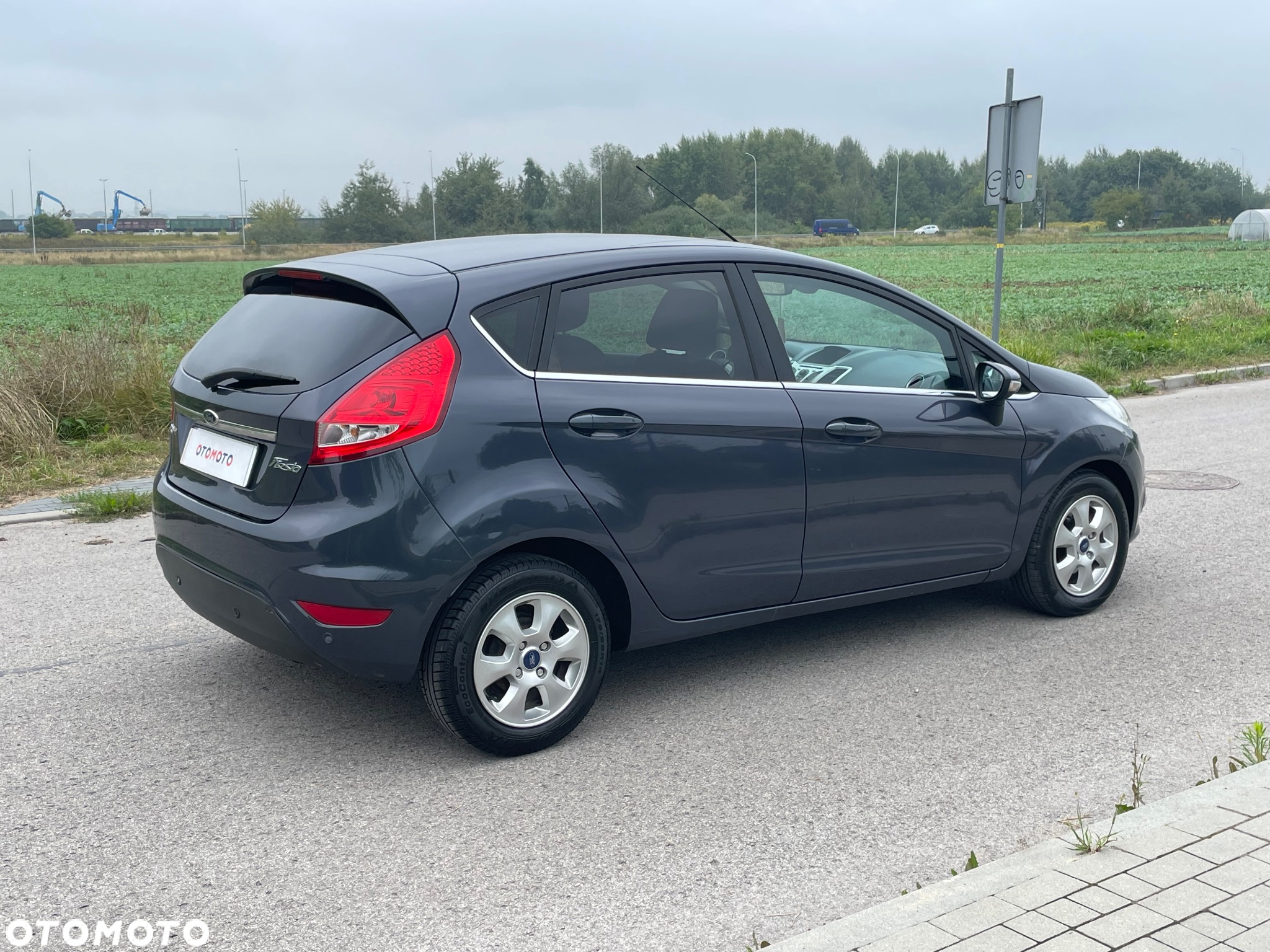 Ford Fiesta 1.6 TDCi DPF Titanium - 31