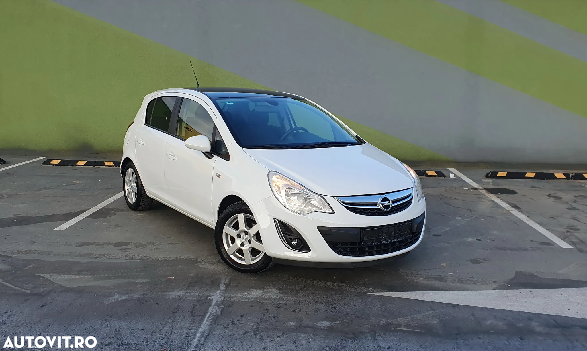 Opel Corsa 1.2 Essentia - 2
