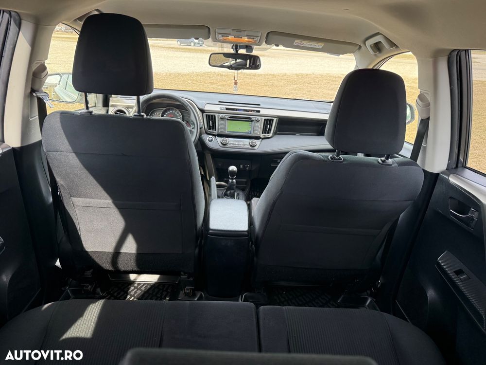 Toyota RAV4 2.0 D-4D 2WD Comfort - 13