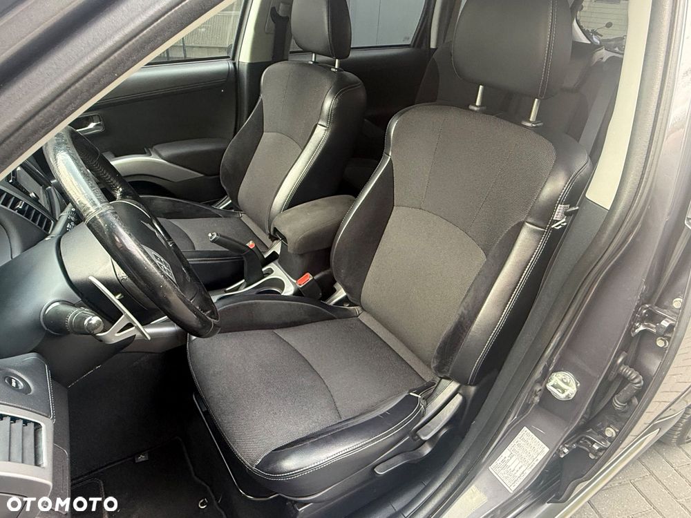Mitsubishi Outlander 2.0 2WD CVT Invite - 18