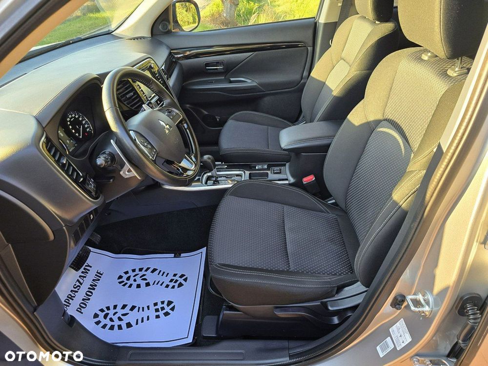 Mitsubishi Outlander 2.0 2WD CVT Diamant Edition - 17