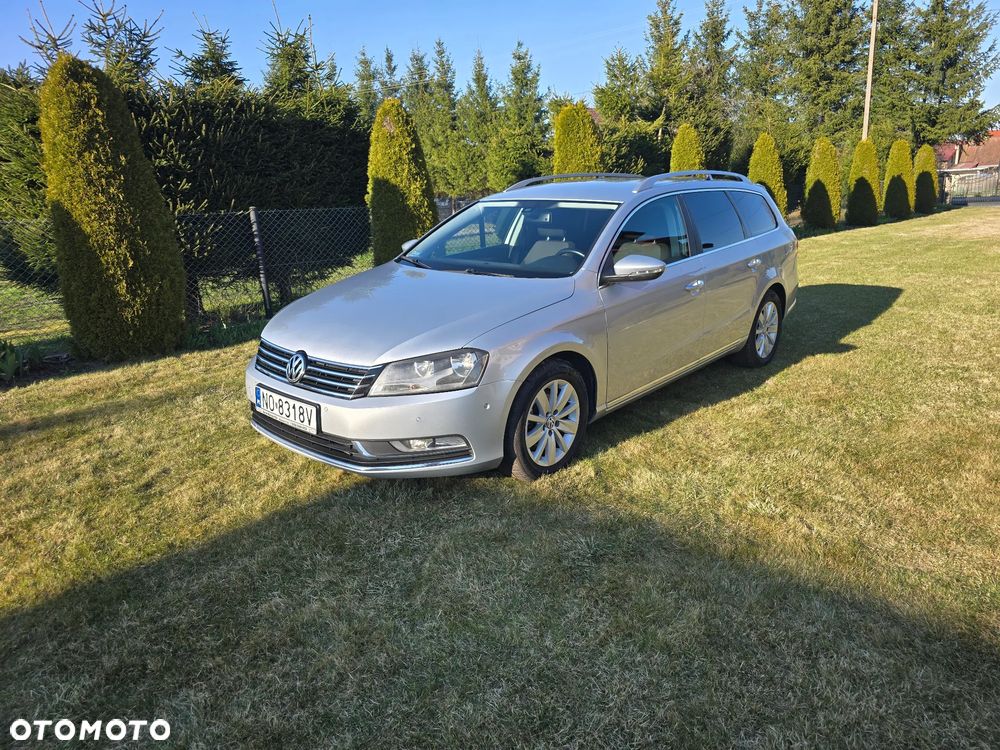 Volkswagen Passat 2.0 TDI BlueMotion Technology Exclusive - 5