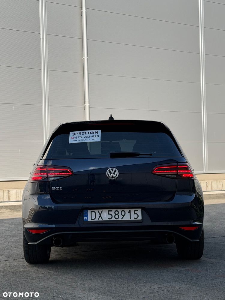 Volkswagen Golf - 13