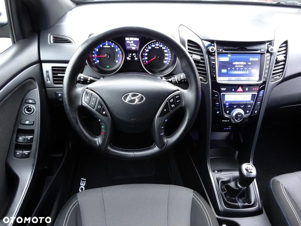 Hyundai i30 blue 1.6 GDI Passion - 20