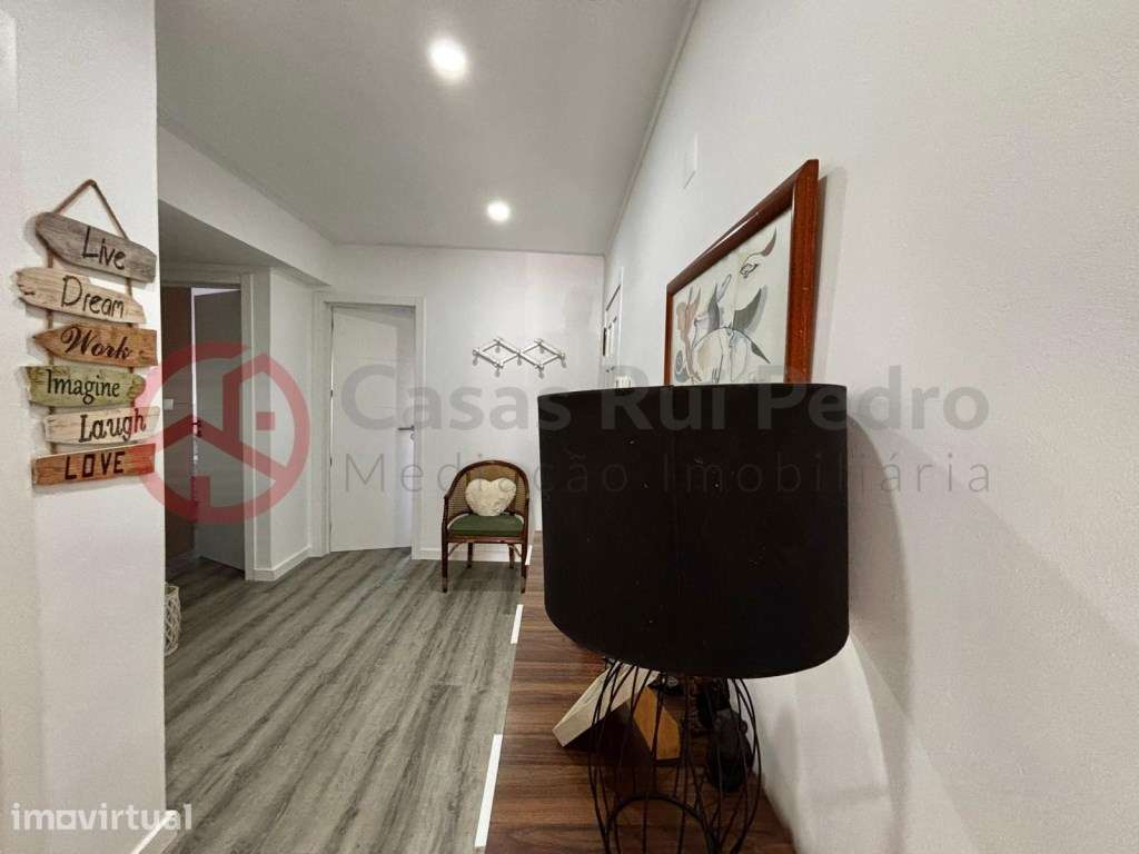 Apartamento T2 com arrecadação em Santa Marta do Pinhal, Corroios - Grande imagem: 4/21