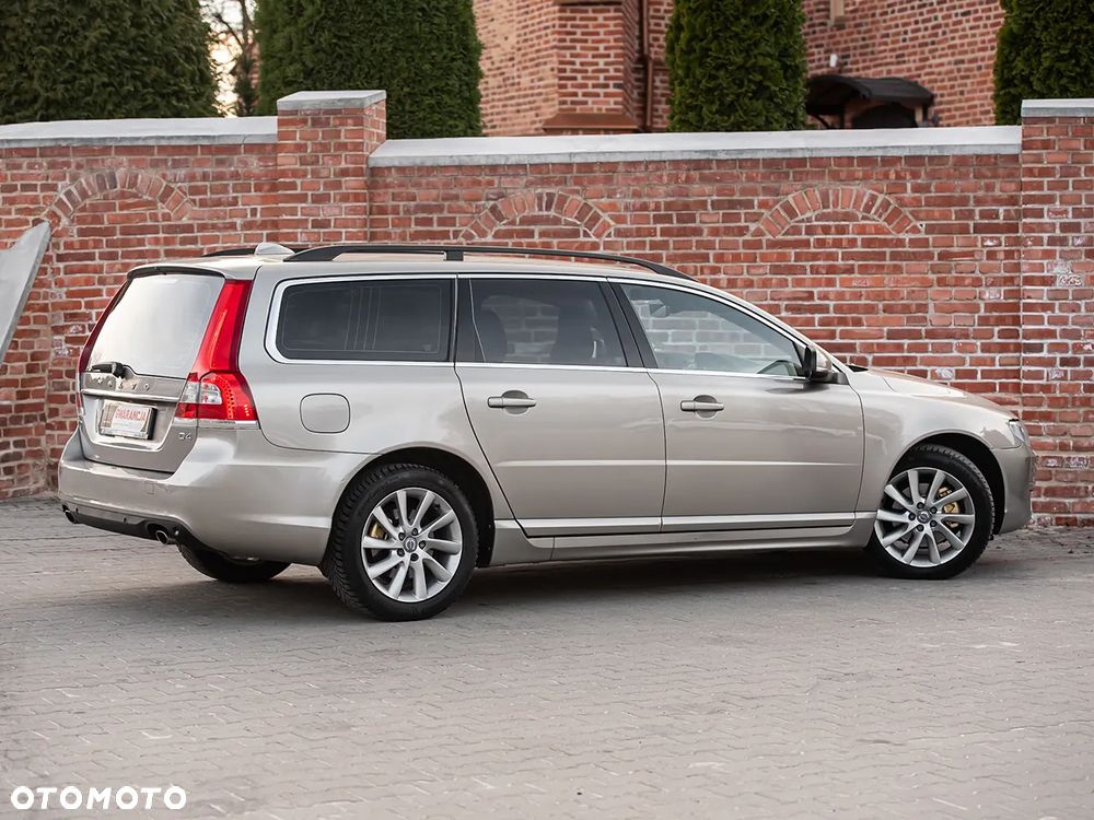Volvo V70 D4 Summum - 14