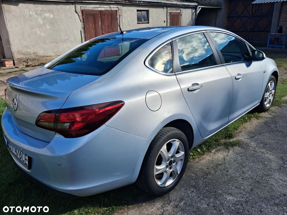 Opel Astra - 8
