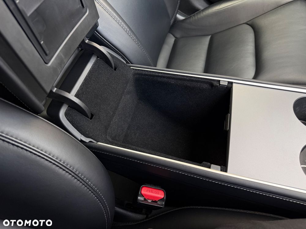 Tesla Model 3 Performance AWD - 23